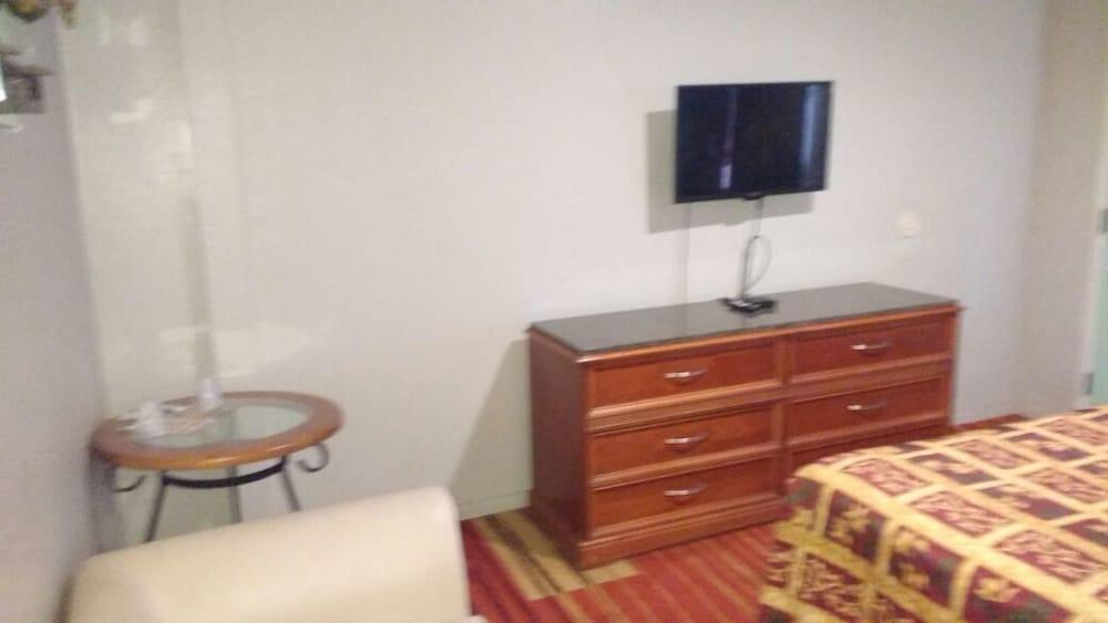 La Petite Rouge Motel ซานดิเอโก ภายนอก รูปภาพ